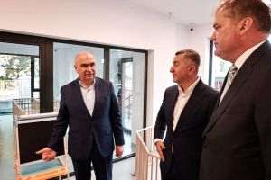Ilie Bolojan a inaugurat a 96-a creşă construită prin programul guvernamental finanţat din PNRR